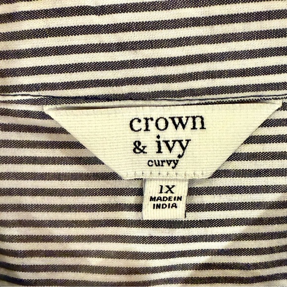 2/$30 Crown & Ivy blue striped top with Embroidered bodice ladies size 1X - Picture 5 of 10